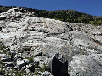 Gletscherschliff auf Felsen